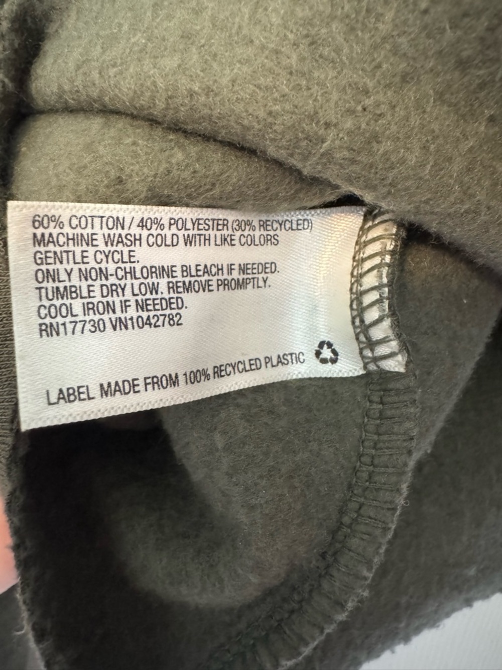 Wild Fable Olive Green Sweatshirt Interior Label Detail NWOT - Picture 3 of 4